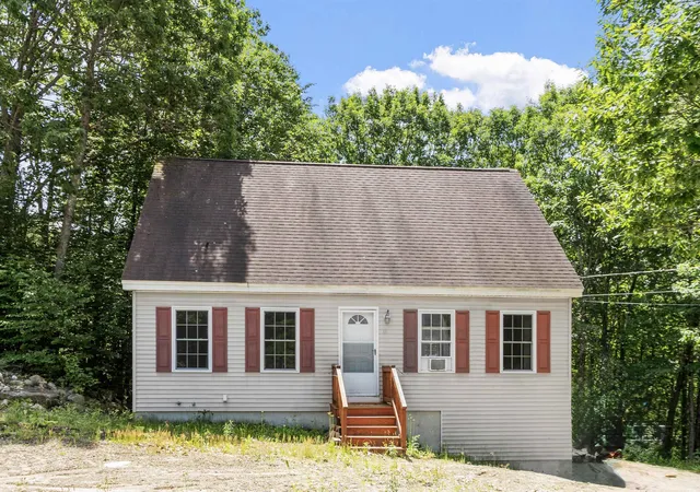 Homes for sale in New Durham, NH | 22 Franconia Dr, New Durham, NH 03855 | MLS# 5095359