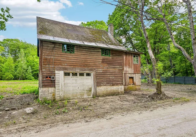 Homes for sale in Candia, NH | 194 Currier Rd, Candia, NH 03034 | MLS# 5095362