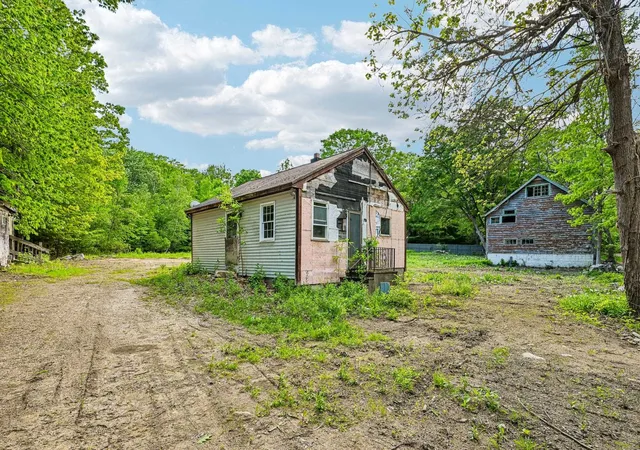 Homes for sale in Candia, NH | 194 Currier Rd, Candia, NH 03034 | MLS# 5095362