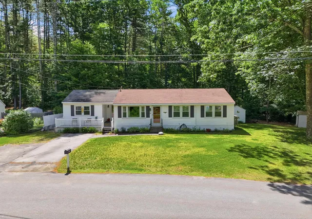 Homes for sale in Nashua, NH | 60 Trestle Brook Dr, Nashua, NH 03062 | MLS# 5095367