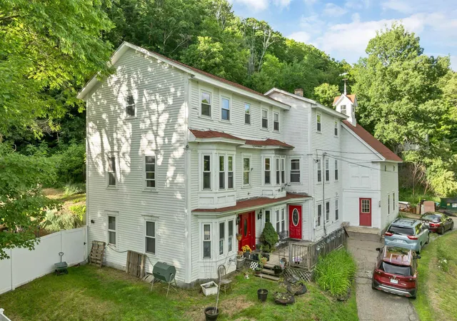 Homes for sale in Bristol, NH | 25 Cedar St, Bristol, NH 03222 | MLS# 5095389