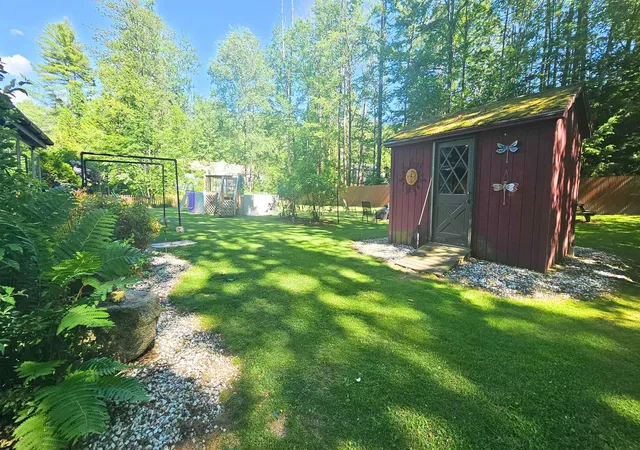 Homes for sale in Claremont, NH | 45 Ledgewood Rd, Claremont, NH 03743 | MLS# 5095391