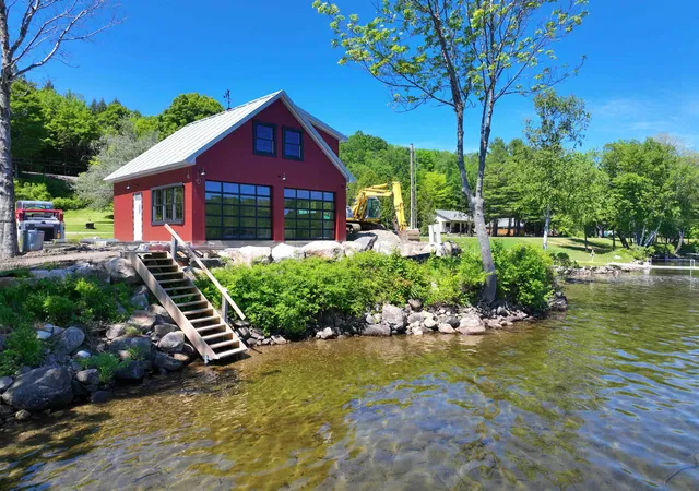 3rd image of 1027 South Barton Rd, Barton, VT 05822 | MLS# 5095396