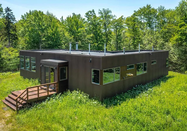 Homes for sale in Jamaica, VT | 691 Black Bear Rd, Jamaica, VT 05343 | MLS# 5095401
