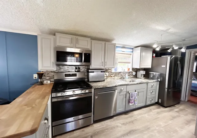 4th image of 50 Hilton Ave, Exeter, NH 03833 | MLS# 5095415