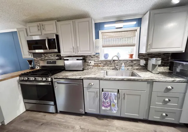 5th image of 50 Hilton Ave, Exeter, NH 03833 | MLS# 5095415