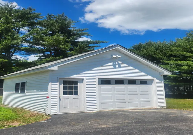 Homes for sale in Concord, NH | 91 Community Dr, Concord, NH 03303 | MLS# 5095417