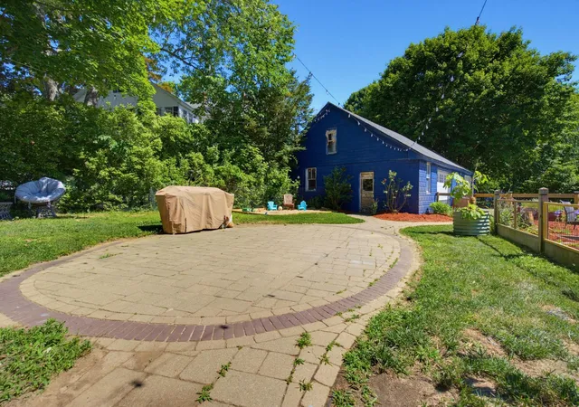 Photo 3 of Single family home for sale at 2 Garden St, Somersworth, NH 03878 | MLS# 5095430 | Listing updated on 2026-07-26