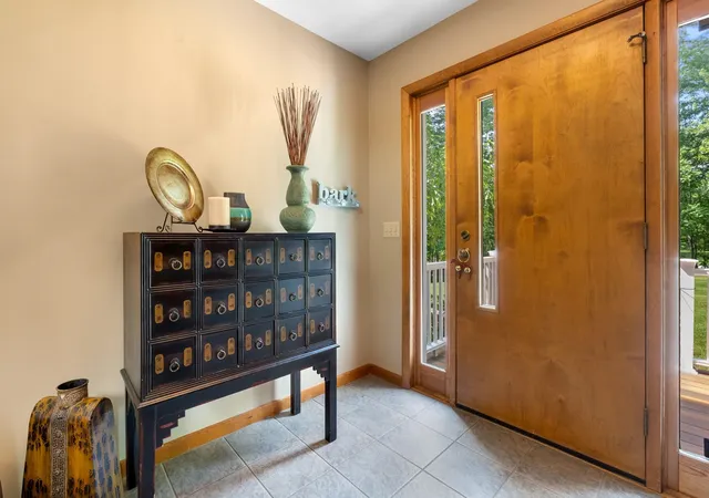 Photo 3 of Single family home for sale at 6 Summer Dr, Londonderry, NH 03053 | MLS# 5095436 | Listing updated on 2026-06-24