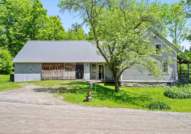 4th image of 1670 Crooks Rd, Eden, VT 05652 | MLS# 5095442
