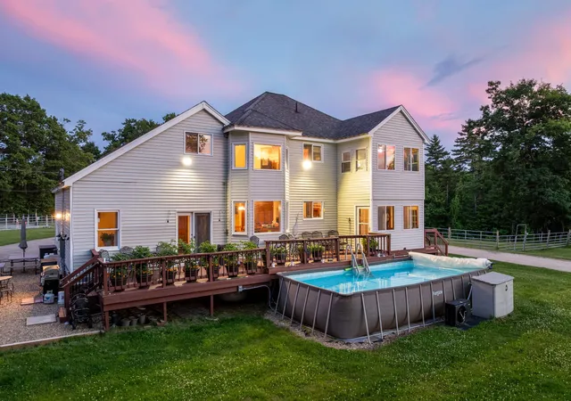 Homes for sale in Loudon, NH | 307 E Ricker Rd, Loudon, NH 03307 | MLS# 5095470