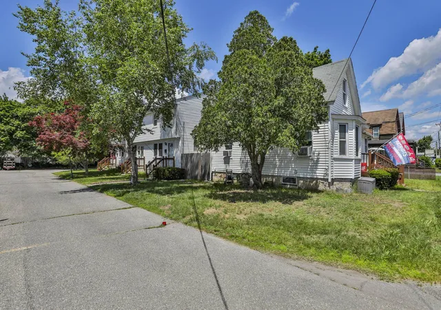 Homes for sale in Nashua, NH | 160 West Hollis St #B, Nashua, NH 03060 | MLS# 5095471