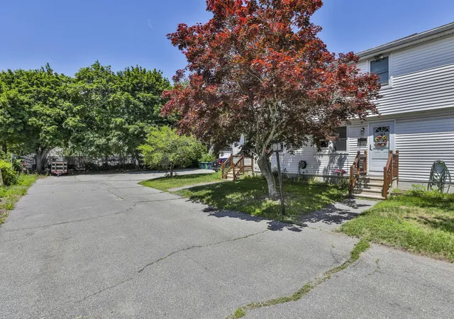 Homes for sale in Nashua, NH | 160 West Hollis St #B, Nashua, NH 03060 | MLS# 5095471
