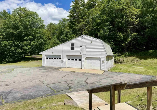 Photo 2 of Single family home for sale at 892 South Main St, Newport, NH 03773 | MLS# 5095475 | Listing updated on 2026-07-08
