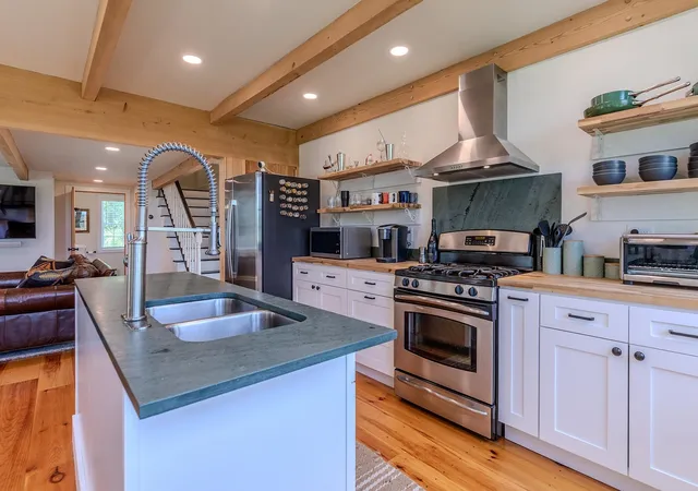 Photo 4 of Single family home for sale at 3208 Green Mountain Turnpike, Chester, VT 05143 | MLS# 5095486 | Listing updated on 2026-09-14