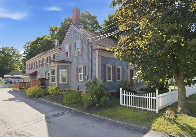 Homes for sale in Alton, NH | 103 Main St, Alton, NH 03809 | MLS# 5095497