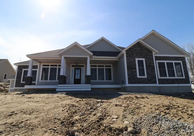 Photo 2 of Single family home for sale at 426 Grady Ln #34, Pembroke, NH 03275 | MLS# 5095512 | Listing updated on 2026-06-18