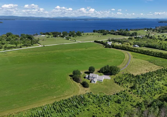 2nd image of 2687 Us Route 2, North Hero, VT 05474 | MLS# 5095514