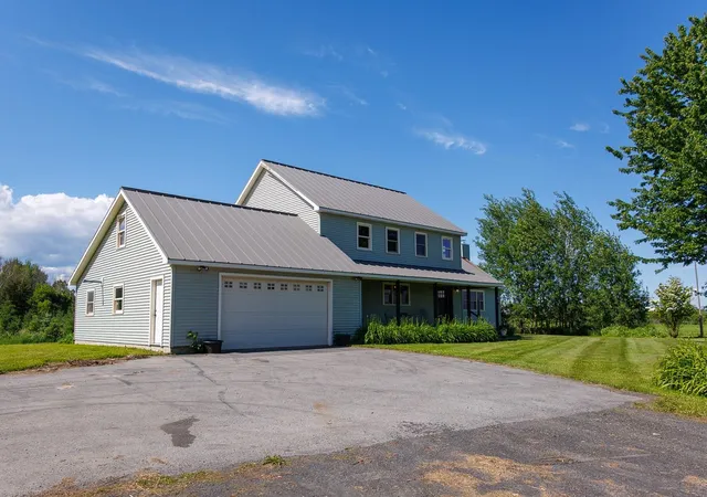4th image of 2687 Us Route 2, North Hero, VT 05474 | MLS# 5095514