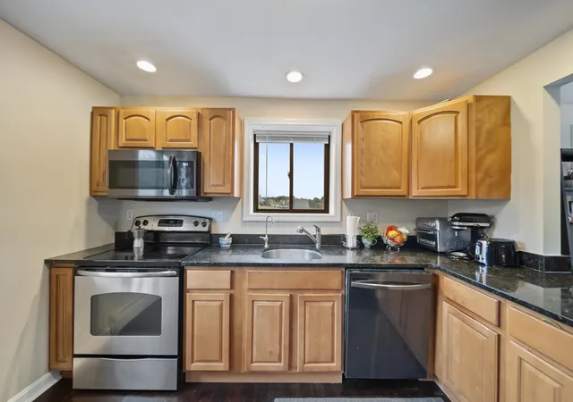 Homes for sale in Londonderry, NH | 69 Bayberry Ln, Londonderry, NH 03053 | MLS# 5095515