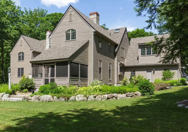 3rd image of 63 Ridge Rd, Concord, NH 03301 | MLS# 5095521