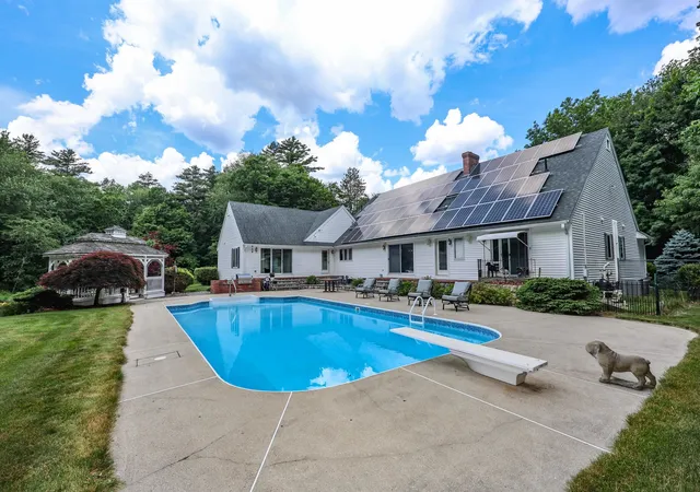 3rd image of 4 Cheney Ln, Plaistow, NH 03865 | MLS# 5095528