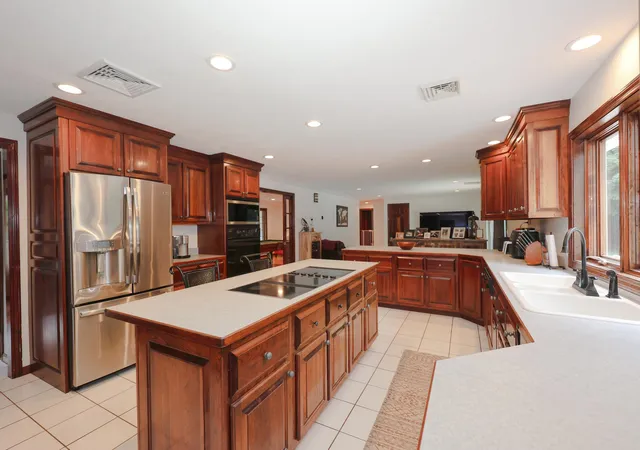 4th image of 4 Cheney Ln, Plaistow, NH 03865 | MLS# 5095528