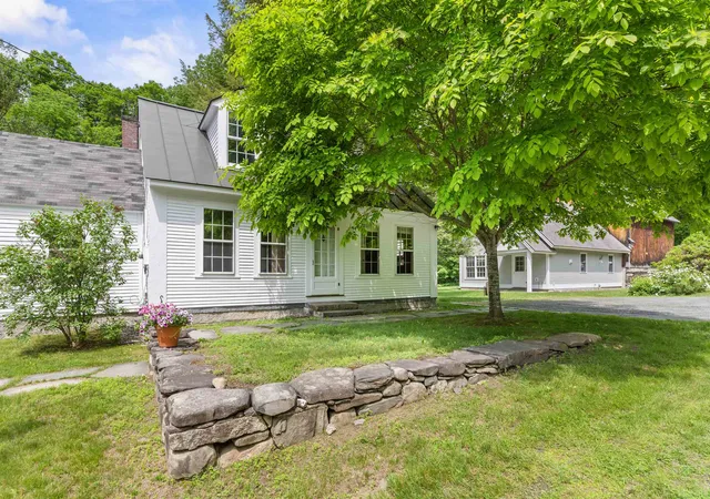 1st image of 323 Turnpike Rd, Norwich, VT 05055 | MLS# 5095533