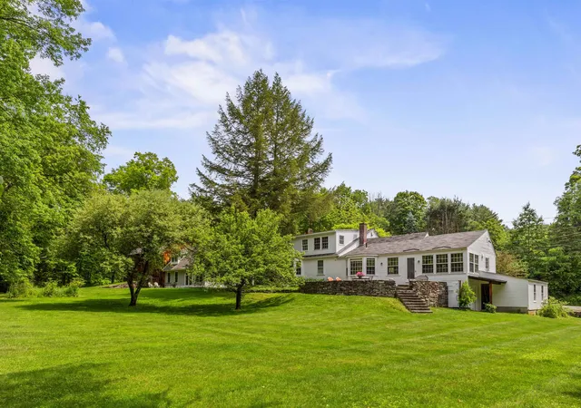 4th image of 323 Turnpike Rd, Norwich, VT 05055 | MLS# 5095533