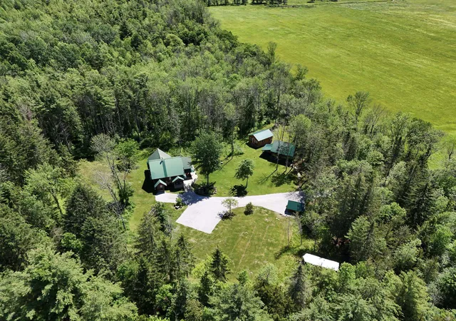 3rd image of 422 West Shore Rd, South Hero, VT 05486 | MLS# 5095535