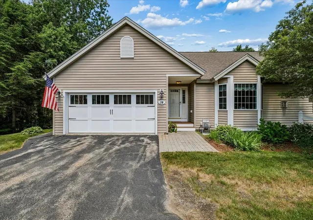 Homes for sale in Hampstead, NH | 14 Aspen Dr, Hampstead, NH 03826 | MLS# 5095541