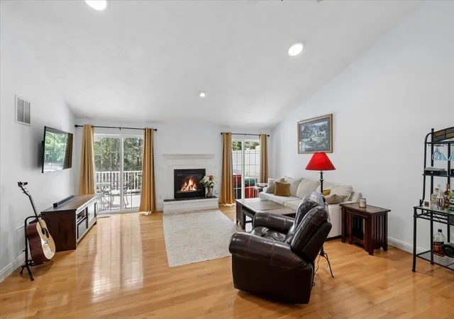 Homes for sale in Hampstead, NH | 14 Aspen Dr, Hampstead, NH 03826 | MLS# 5095541