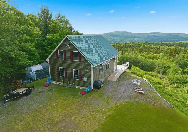 4th image of 134 Lakeview Estates Rd, Pittsburg, NH 03592 | MLS# 5095542