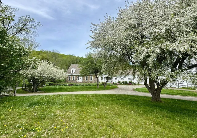 2nd image of 473 Kendall Rd, Woodstock, VT 05091 | MLS# 5095556