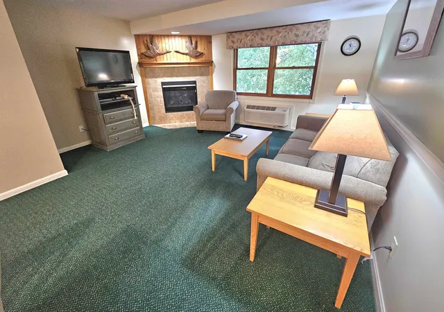 Homes for sale in Woodstock, NH | 164 Deer Park Dr #177D, Woodstock, NH 03262 | MLS# 5095563