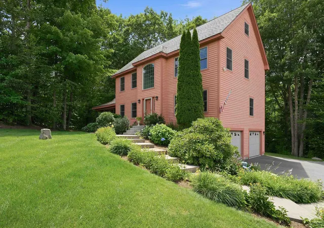 Photo 1 of Sale Pending at 40 Lakewood Dr, Alton Bay, NH 03810 | MLS# 5095565 | Listing updated on 2026-09-11