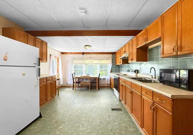 Photo 2 of Single family home for sale at 38 High St, Stewartstown, NH 03576 | MLS# 5095566 | Listing updated on 2026-09-04