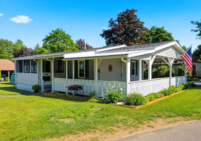3rd image of 163 Donald Dr, Goffstown, NH 03045 | MLS# 5095571