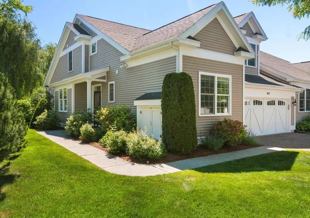 1st image of 144 Aspen Cir, Shelburne, VT 05482 | MLS# 5095588