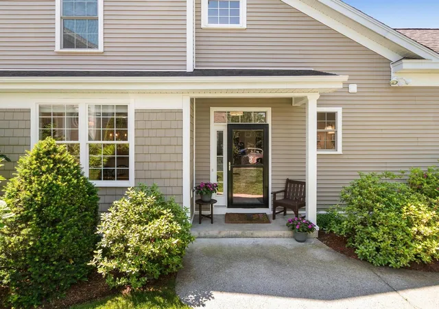 2nd image of 144 Aspen Cir, Shelburne, VT 05482 | MLS# 5095588