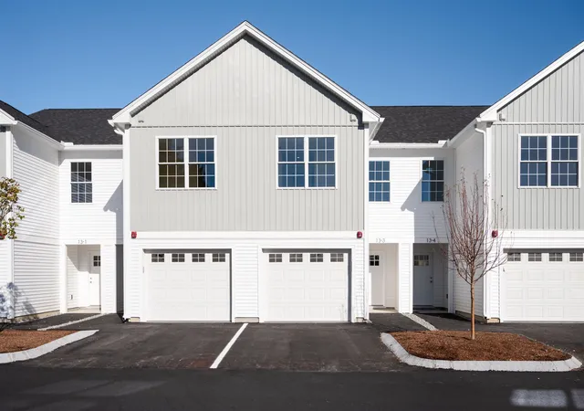 Homes for sale in Concord, NH | 11 Suffolk Dr #1, Concord, NH 03303 | MLS# 5095590