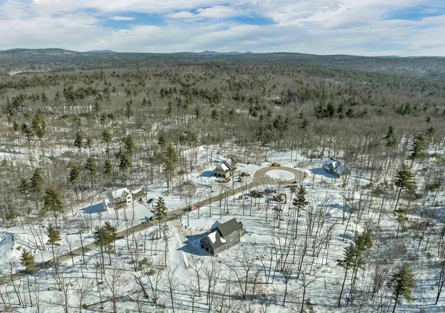 Homes for sale in Hooksett, NH | 101 Laurel Rd #36, Hooksett, NH 03106 | MLS# 5095605