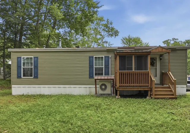 1st image of 953 Little John Dr, Exeter, NH 03833 | MLS# 5095622
