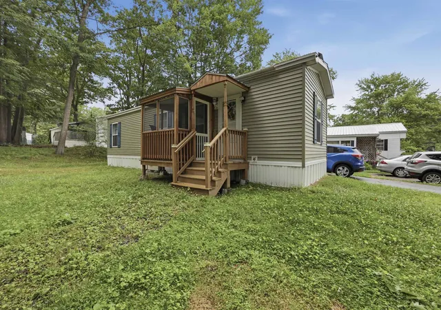 27th image of 953 Little John Dr, Exeter, NH 03833 | MLS# 5095622