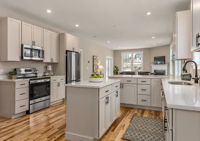 Photo 4 of Condo for sale at 28 The Cliffs At Evergreen, Cliffside Dr, Auburn, NH 03032 | MLS# 5095626 | Listing updated on 2026-08-18