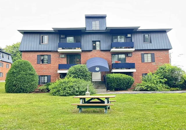 Homes for sale in Manchester, NH | 34 Dunbarton Rd #2D, Manchester, NH 03102 | MLS# 5095638