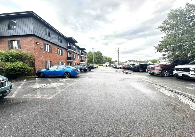 Homes for sale in Manchester, NH | 34 Dunbarton Rd #2D, Manchester, NH 03102 | MLS# 5095638