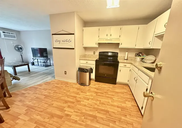 Homes for sale in Manchester, NH | 34 Dunbarton Rd #2D, Manchester, NH 03102 | MLS# 5095638