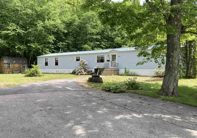 Homes for sale in Rochester, NH | 72 Royalcrest Park, Rochester, NH 03867 | MLS# 5095639