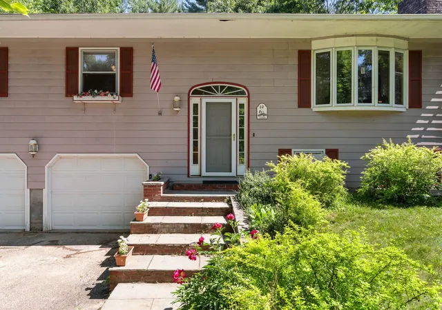 4th image of 10 Logwood Cir, Essex Junction, VT 05452 | MLS# 5095649